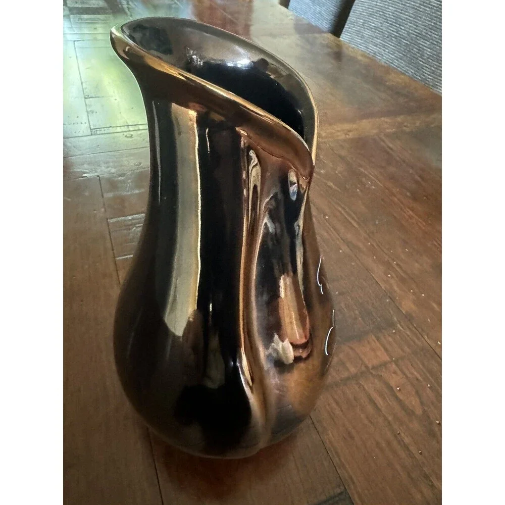 Black &‎ Gold Flower Motif Vase
